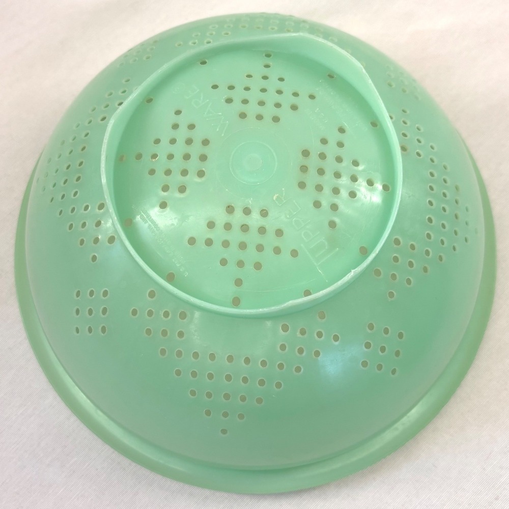 Vintage Tupperware Mint Green Colander Strainer 1339 Starburst Footed Bowl - Picture 3 of 3